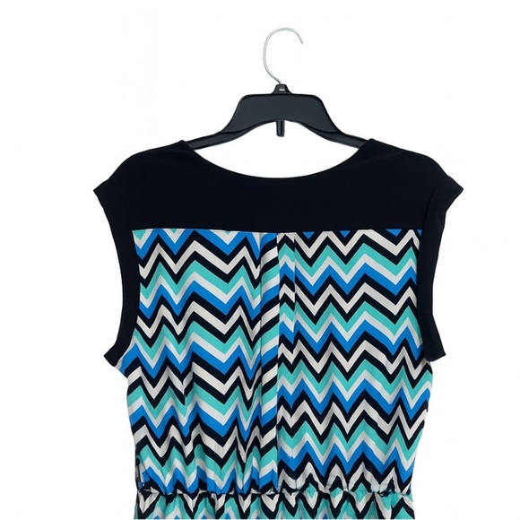 Enfocus Studio Zig Zag Pull-On Dress Size 14 Sleeveless V-Neck Soft Lightweight - Picture 4 of 5